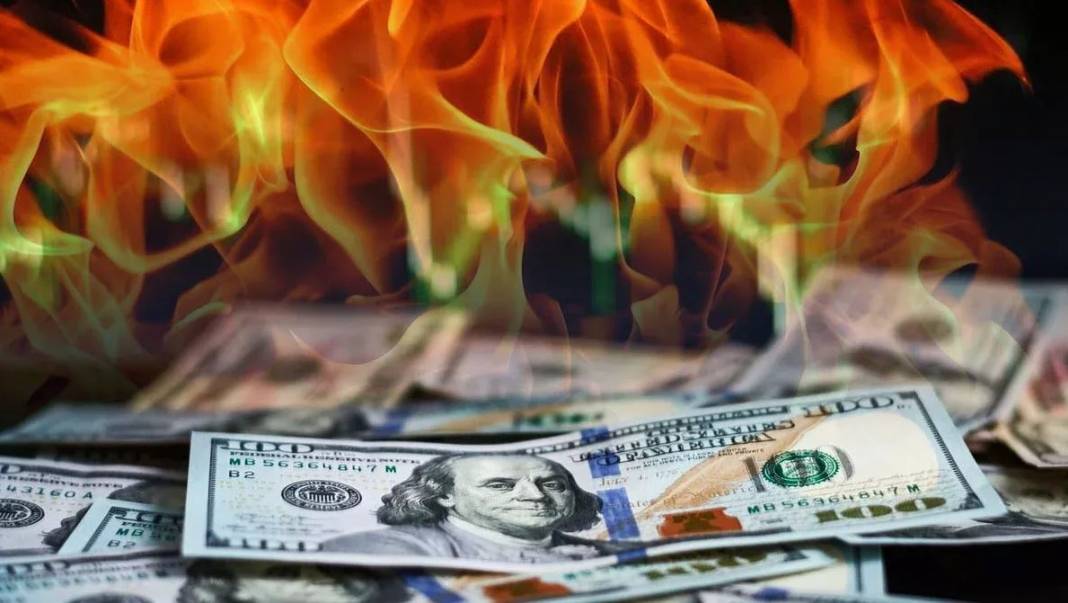 Dolar Mı, Altın Mı, Faiz Mi? Ünlü Ekonomist, "Vatandaşın Cebindeki Parayı Koruyan Tek Alternatif" Diye Onu İşaret Etti! 6